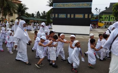 Anak PAUD IT Al Hasanah Praktik Manasik Haji