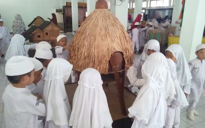 Wisata Edukasi Anak PAUD IT Al Hasanah di Museum Negeri Bengkulu